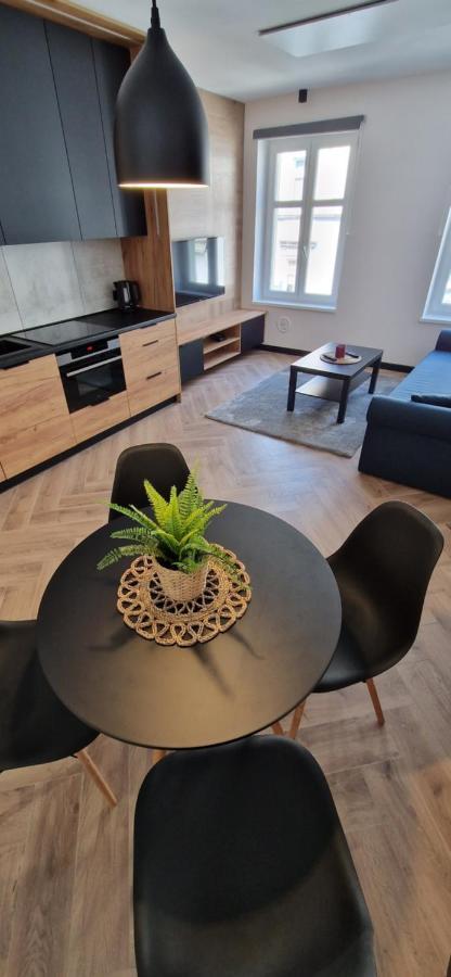 Apartament Ksiaz Швебоджице Екстериор снимка
